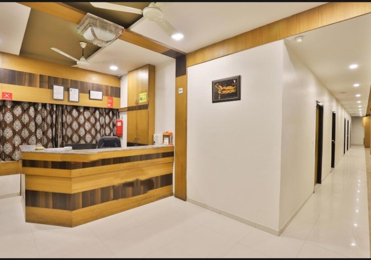 Hotel Shreenath 阿穆达巴 外观 照片